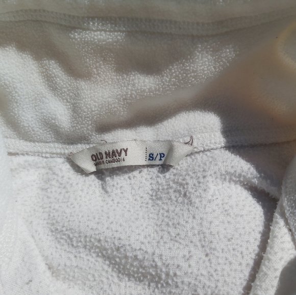 Old Navy Performance Fleece 1/4 zip - Picture 3 of 3